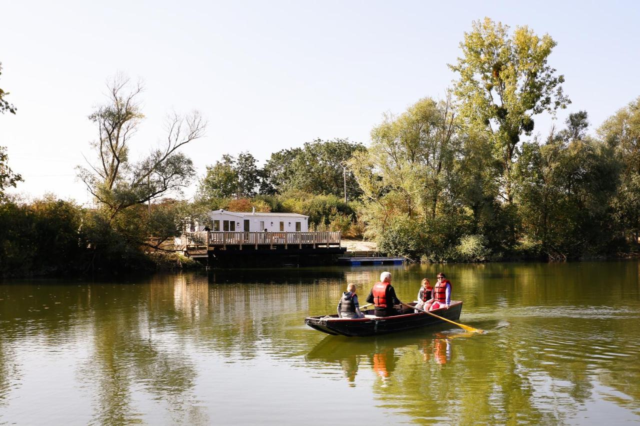 Les Etangs De La Bassee